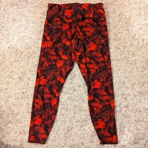 Athleta Sz L Red floral Rainier High Rise Legging